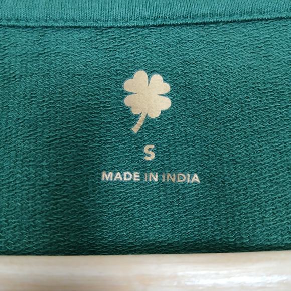 St. Patrick's Day Sweater Women Small Celtic Clover Green Shamrock Lucky Irish - Picture 4 of 10